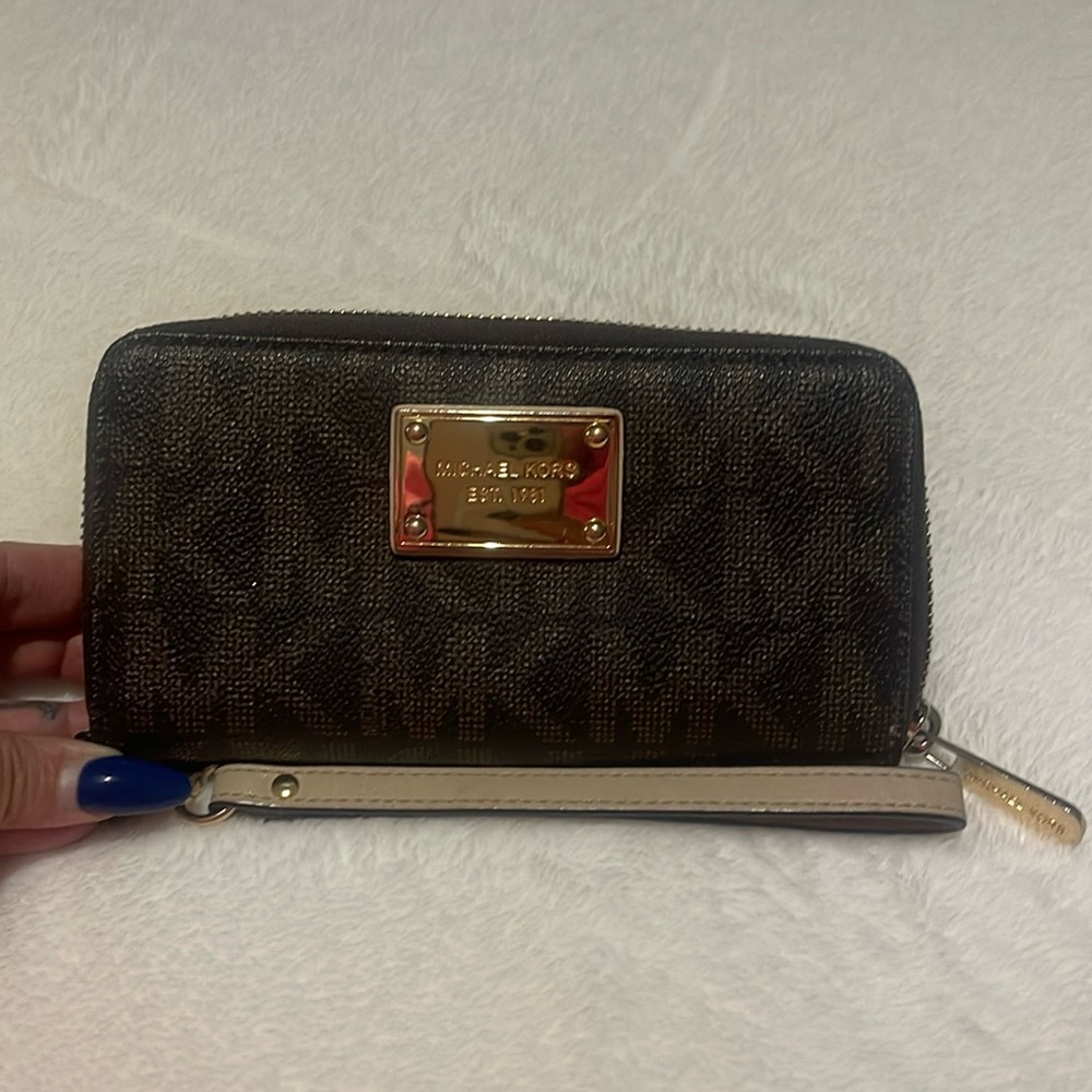 Michael Kors wallet